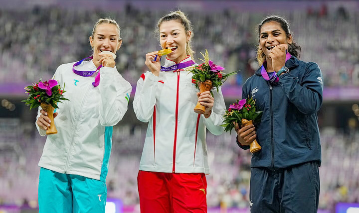 Indian athletes denounce transgender teammates - Photo 2