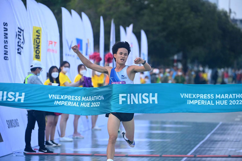 National Athletics Athletes sweep the VnExpress Marathon Imperial Hue - Photo 5