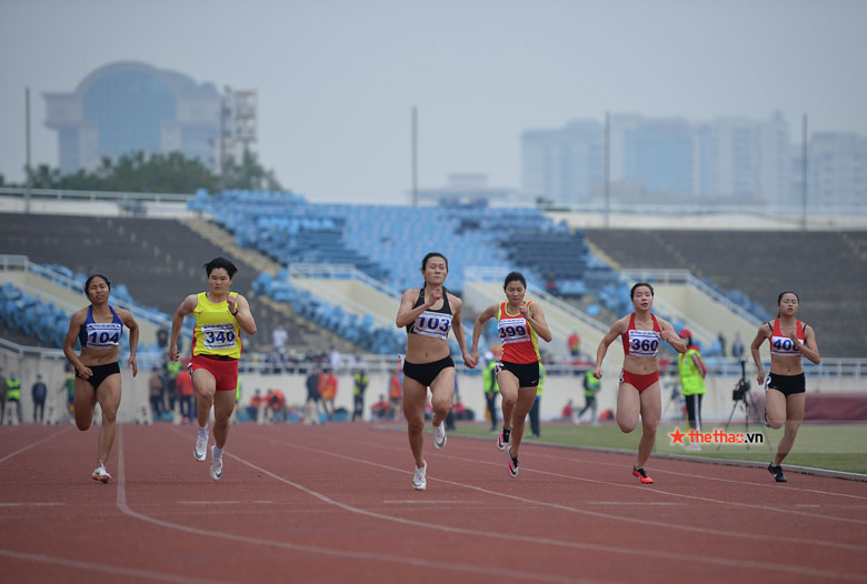 Le Tu Chinh, Ngan Ngoc Nghia in the run 100m - Photo 1