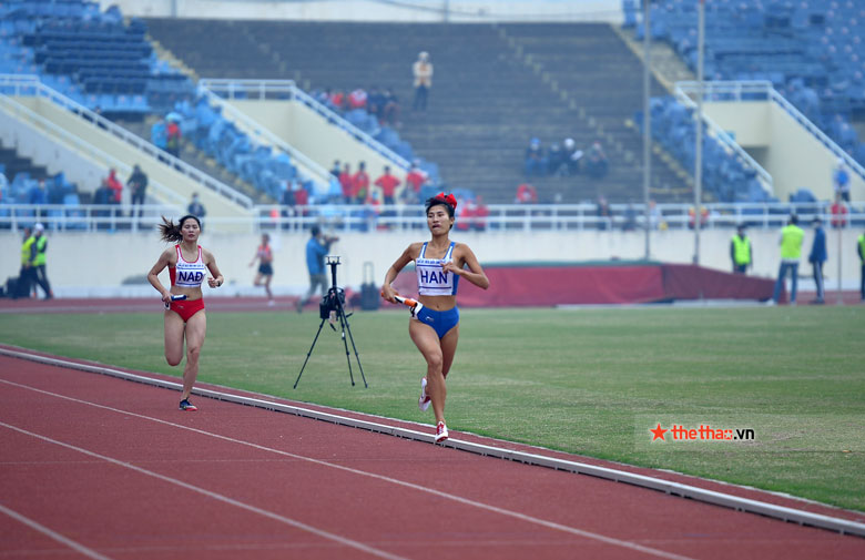 The spectacular speed of Khuat Phuong Anh helps Hanoi to the top - Photo 8