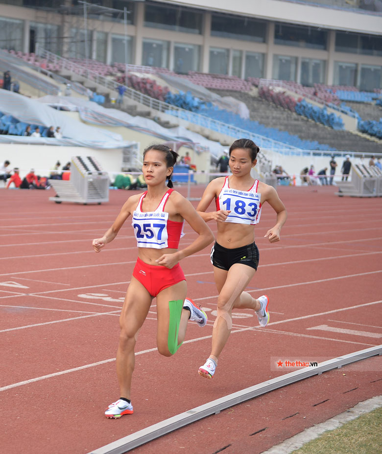 Nguyen Thi Oanh broke the national record in depth for 18 years - Photo 2