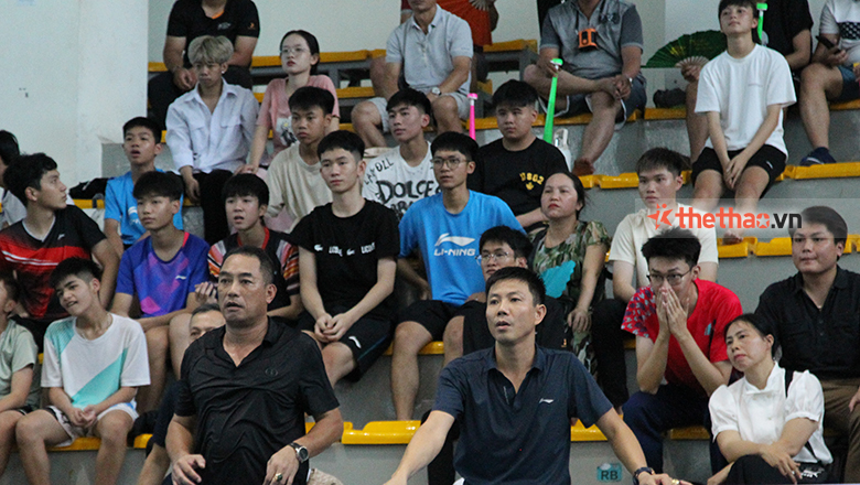 Hai Phong won Ho Chi Minh City at the national badminton tournament thanks to the passionate audience - Photo 1