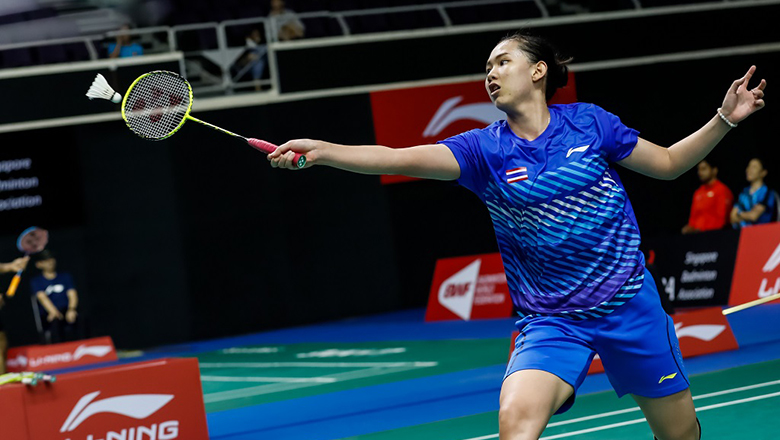 Thuy Linh's best friend was injured, please lose in China - Photo 1