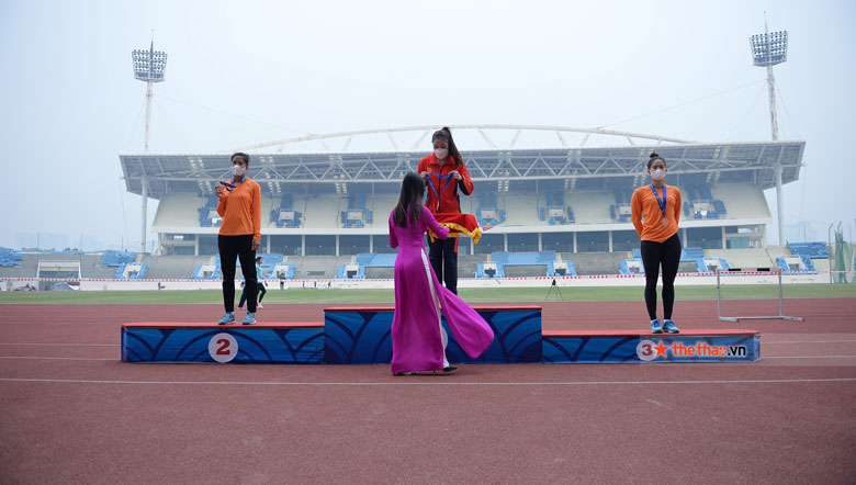 Hanoi opened brightly on the first day of competition for the National Athletics Championship 2021 - Photo 3