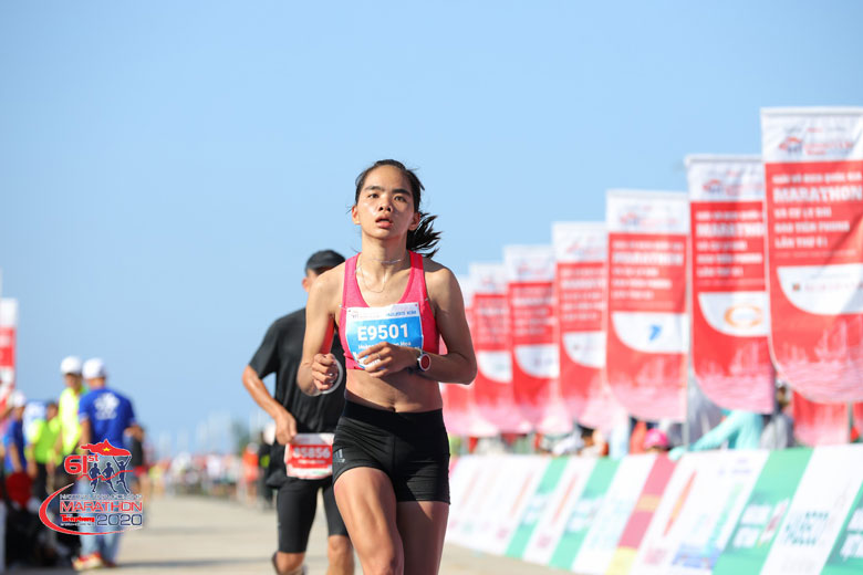 Vietnamese Athletics Star poured back to Con Dao to attend Tien Phong Marathon 2022 - Photo 2